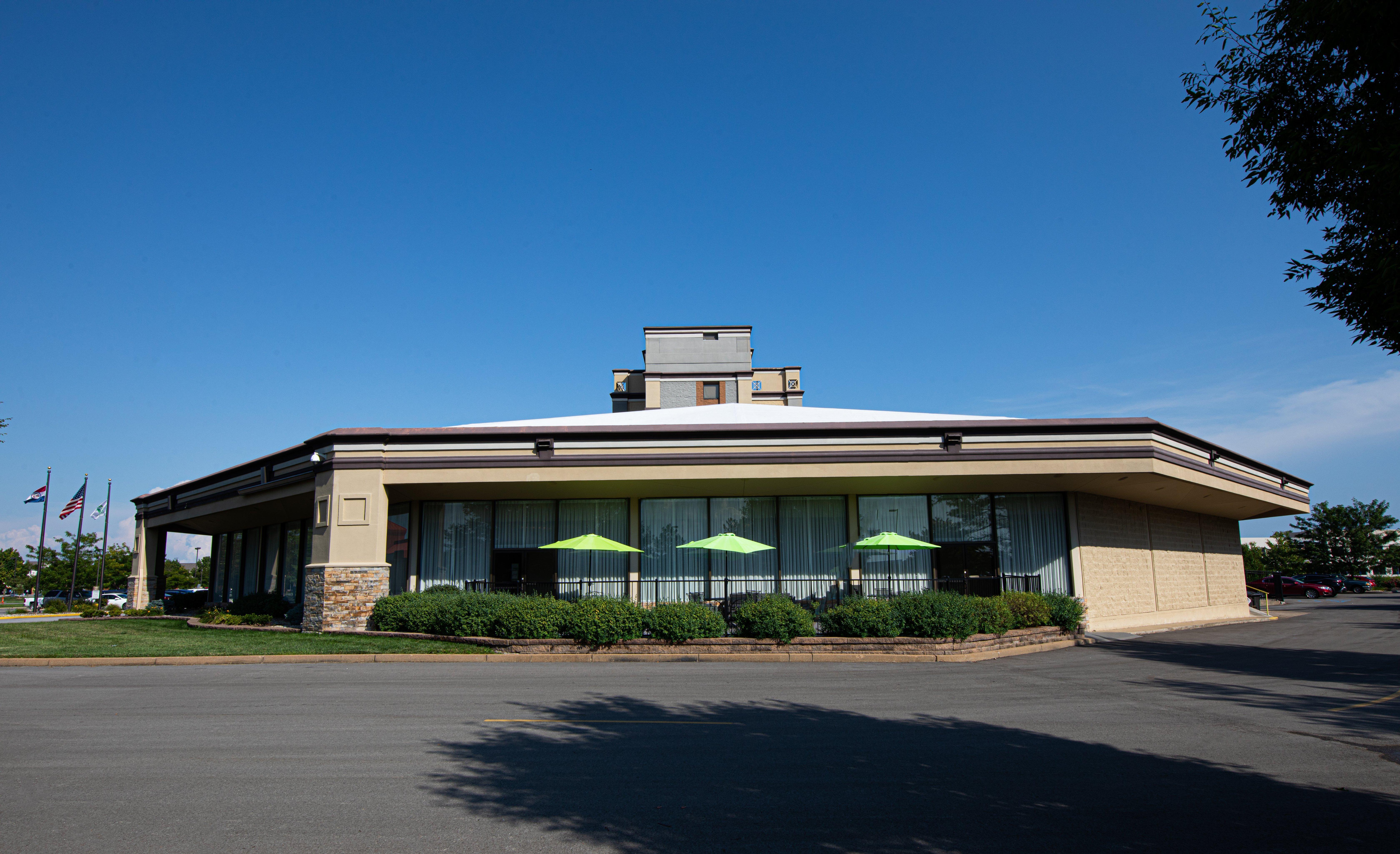 Hilton St. Louis Airport Hotell Woodson Terrace Eksteriør bilde